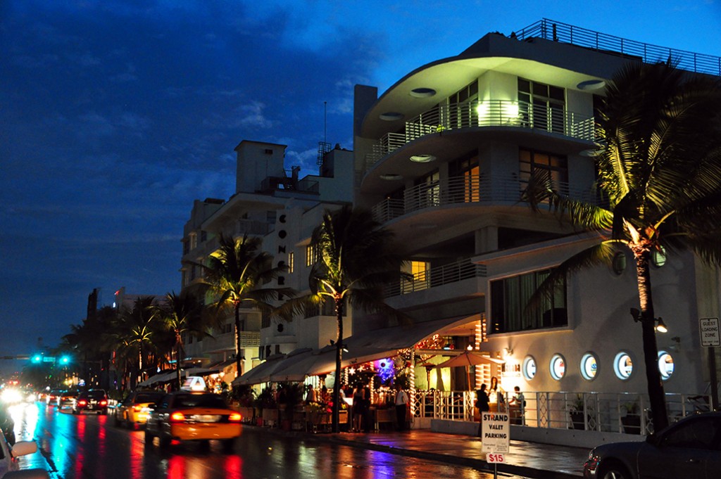 Ocean_drive_south_beach_miami_night